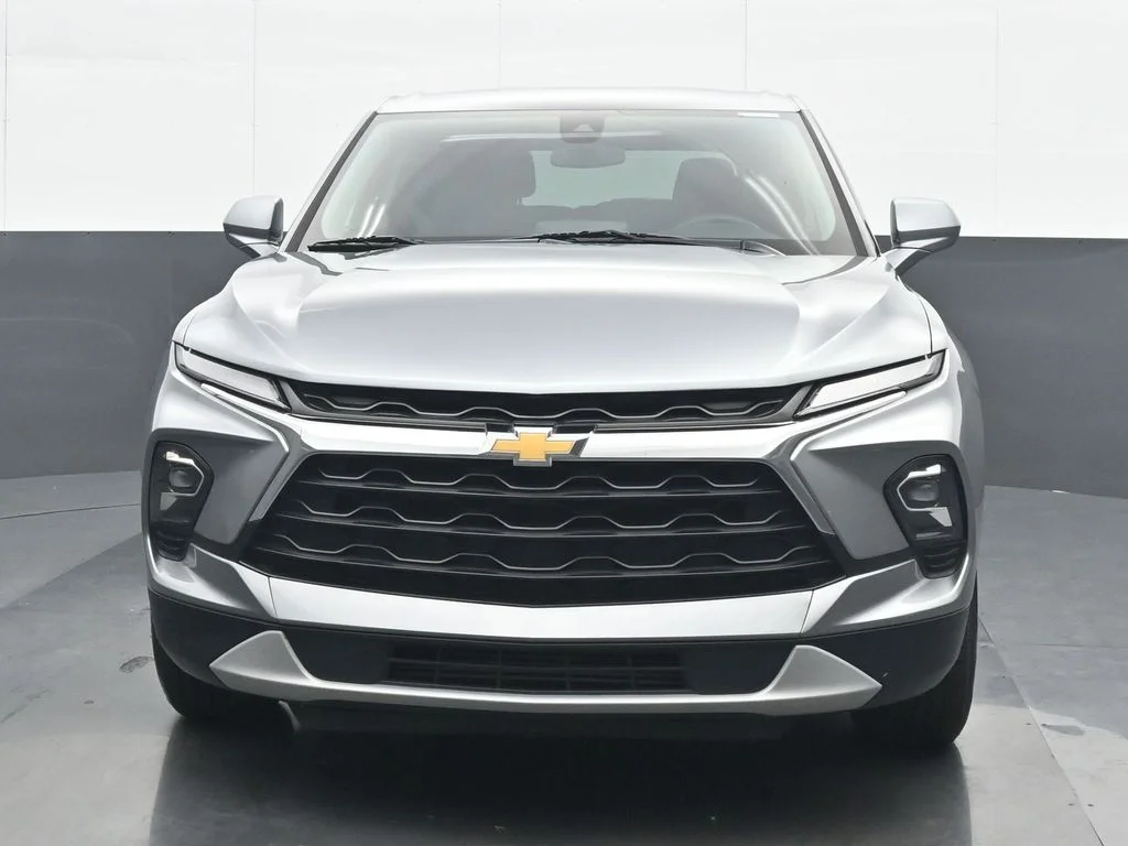 Used 2025 Gray Chevrolet LT image 1