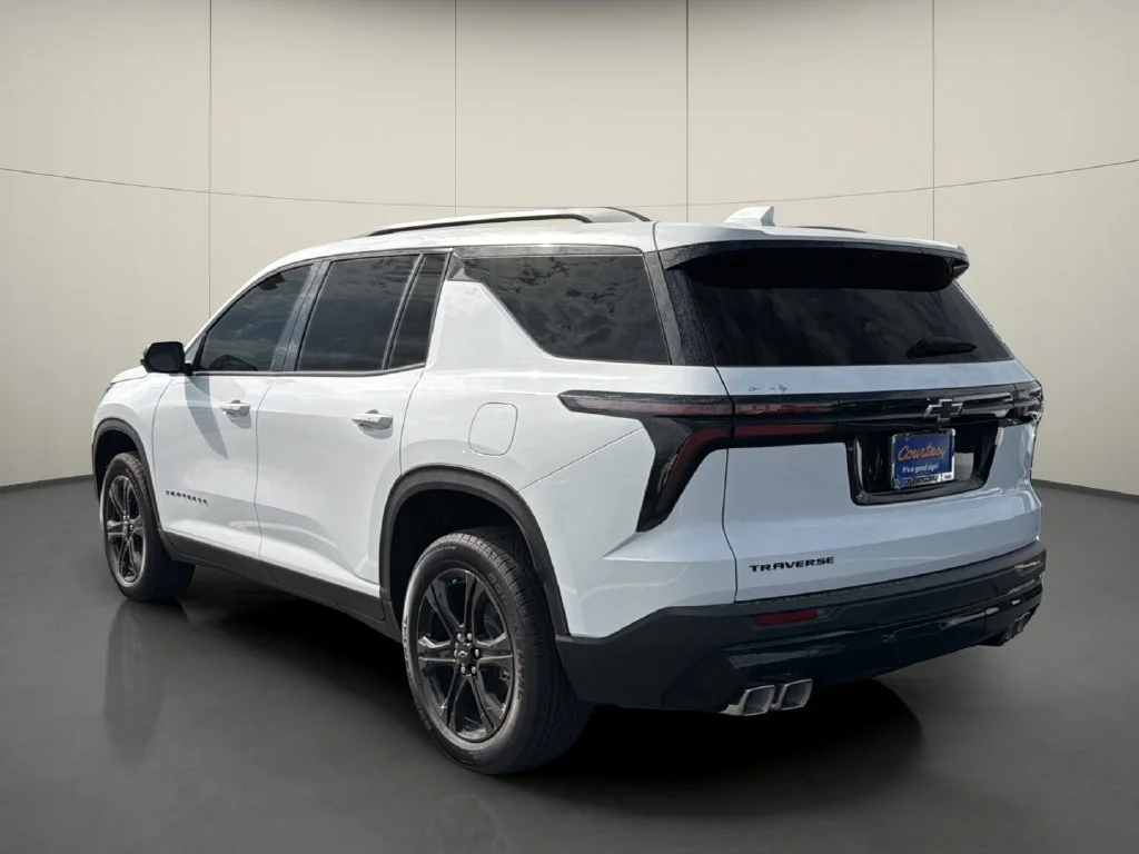 New 2027 Summit White Chevrolet LT image 5