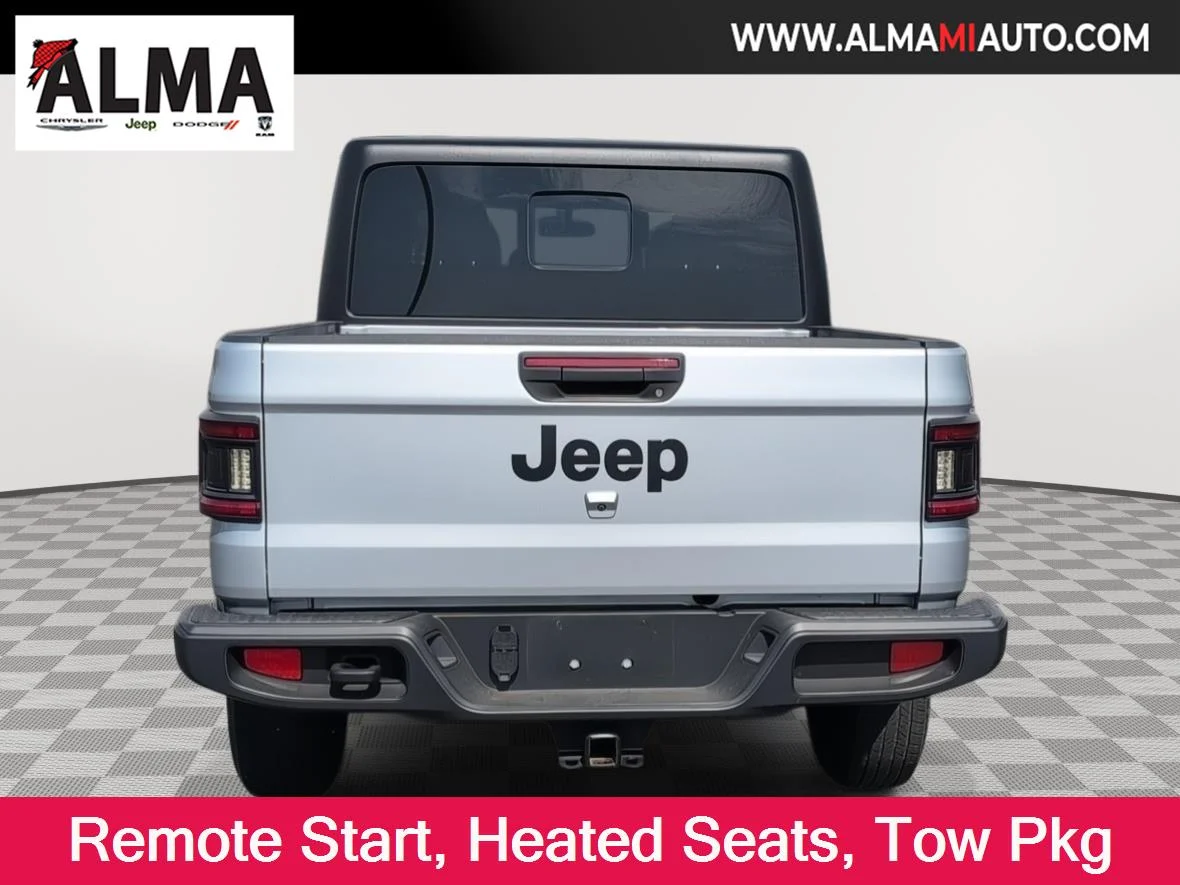 Used 2023 Silver Zynith Clearcoat Jeep Sport S image 3