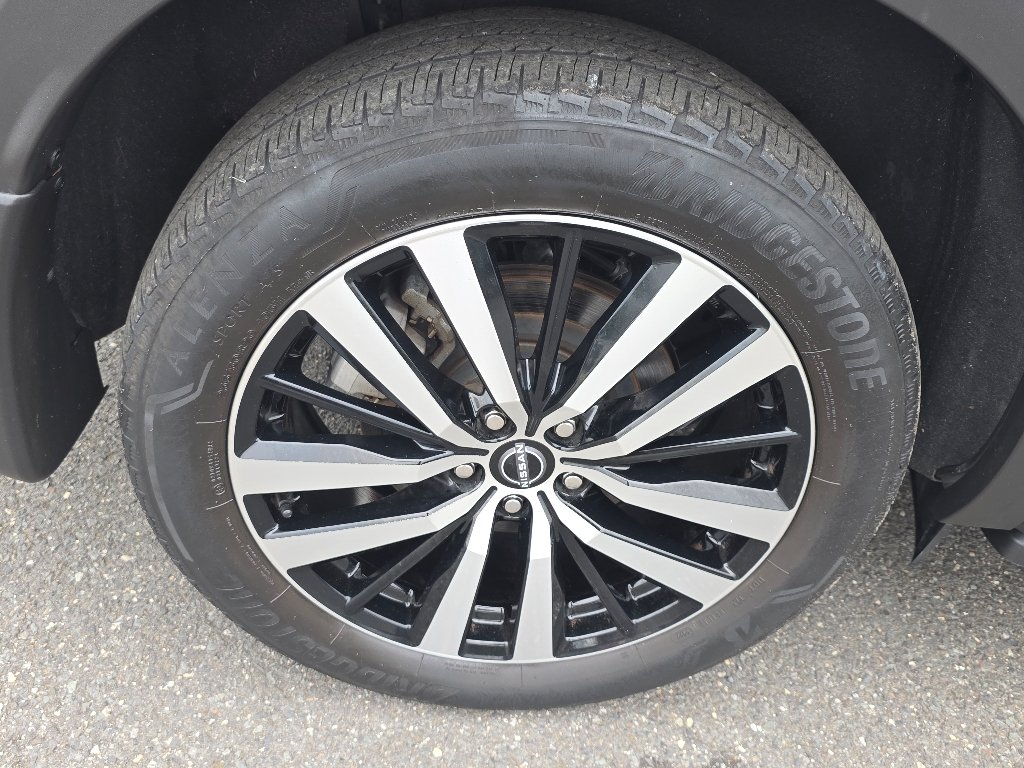Used 2023 Boulder Gray Pearl Nissan Platinum image 6