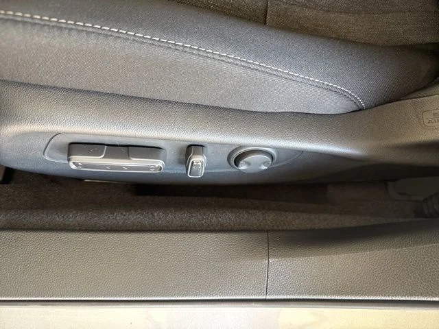 2025 Honda Accord SE - Photo 24