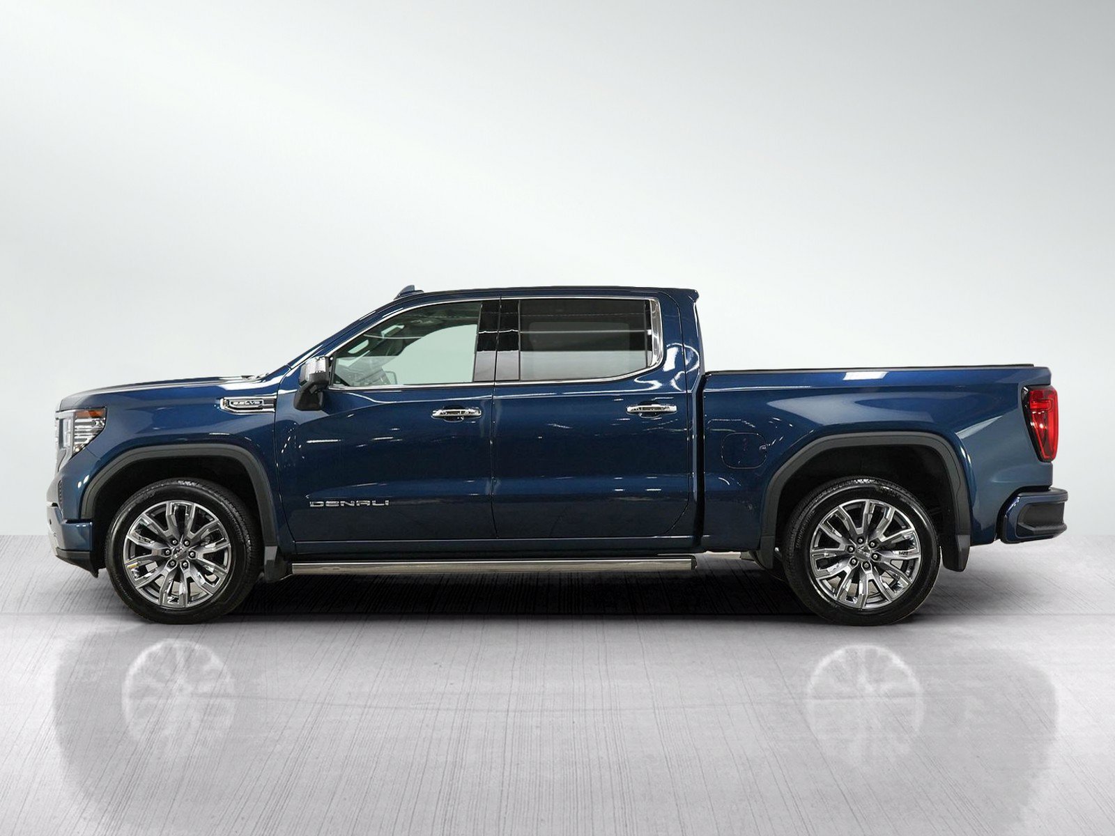 Used 2023 GMC Sierra 1500 Denali Denali with VIN 3GTUUGED9PG112179 for sale in White Bear Lake, Minnesota