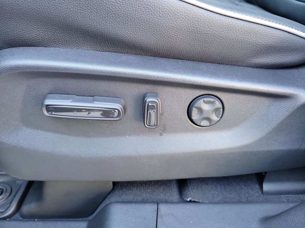 Used 2026 Silver Metallic Honda Touring image 27