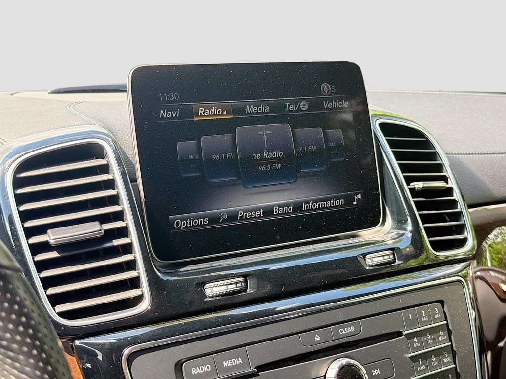 Used 2019 Polar White Mercedes-Benz 450 4MATIC® image 12