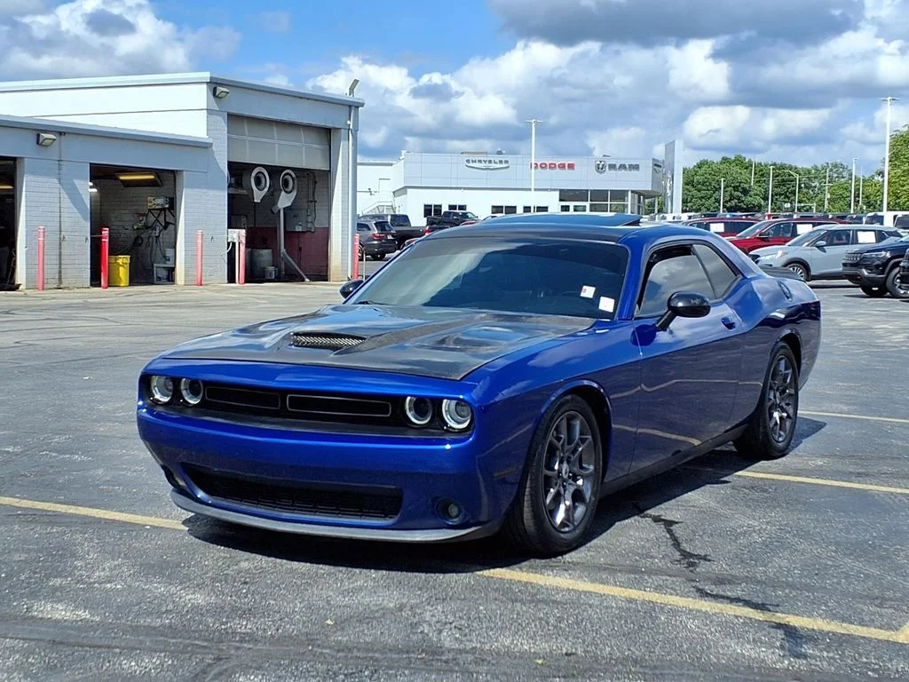 Used 2018 Dodge Challenger GT with VIN 2C3CDZGG9JH205343 for sale in Kansas City