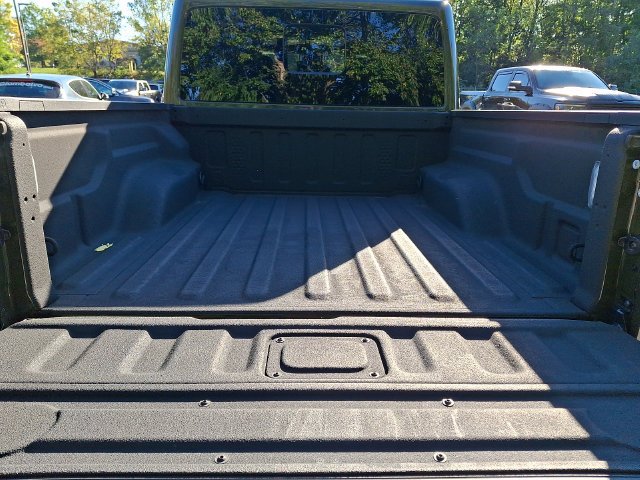 Used 2022 Green Jeep Overland image 30