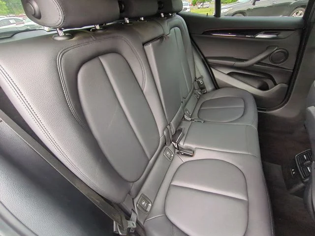 Used 2022 Black BMW sDrive28i image 33