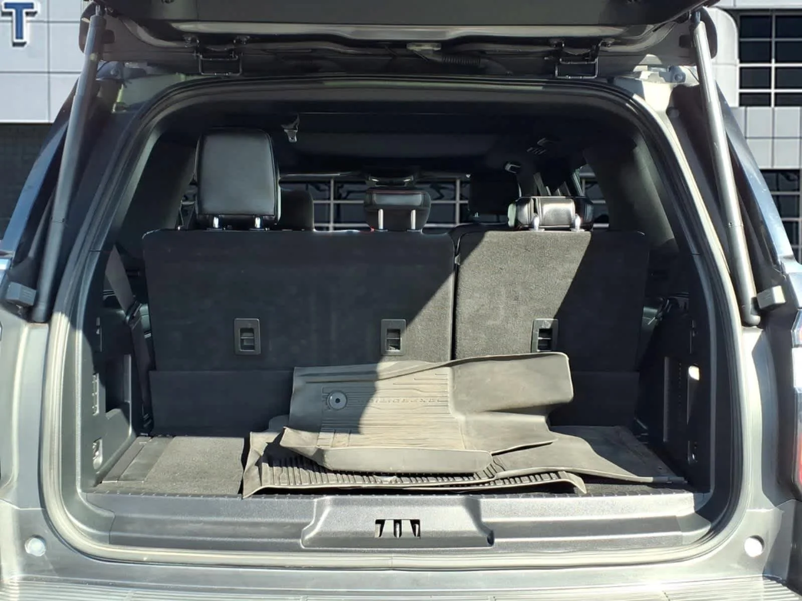 Used 2019 Magnetic Ford Limited image 6