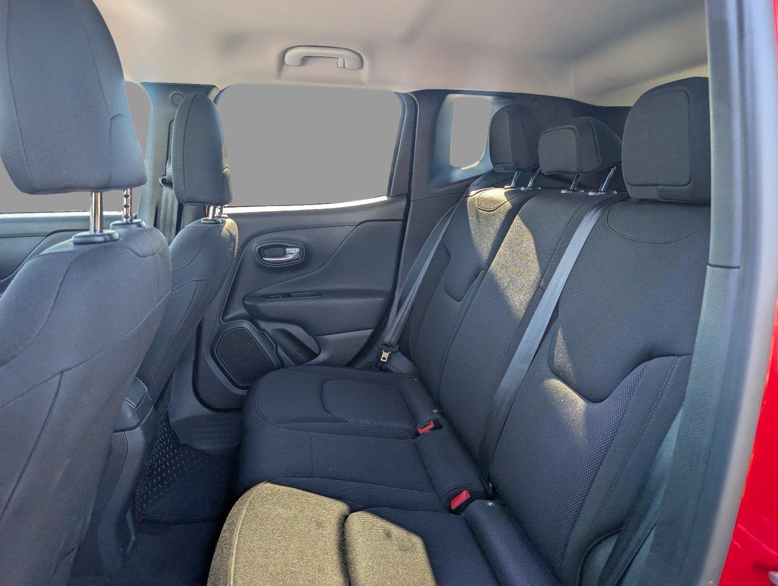 Used 2023 Colorado Red Clearcoat Jeep Latitude image 35