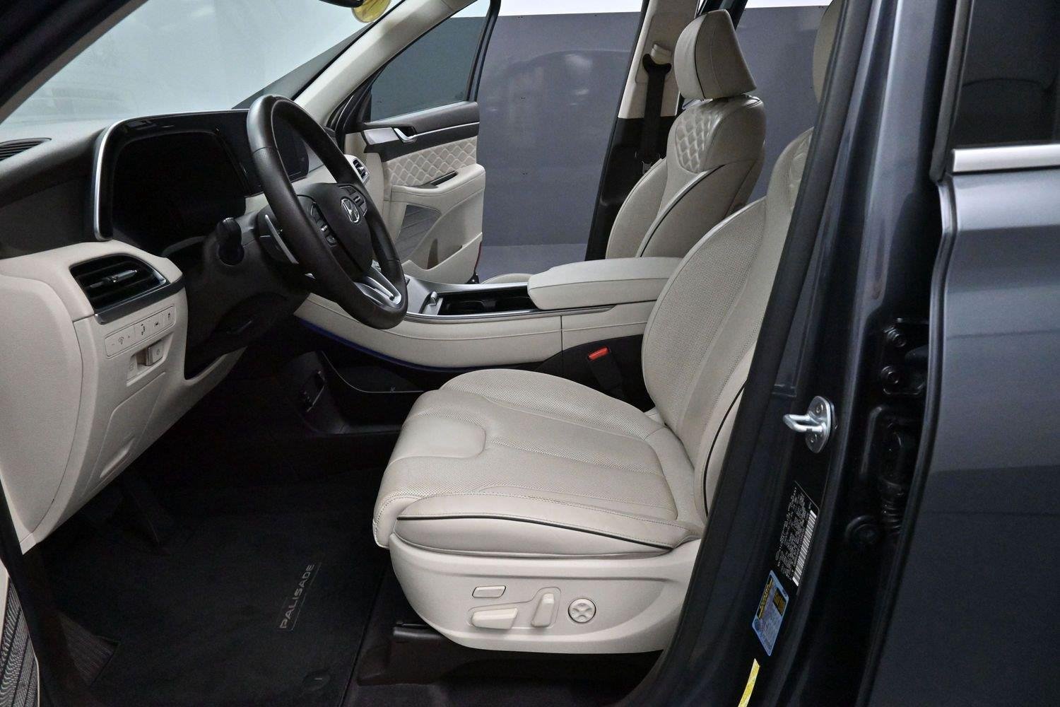 Used 2020 Steel Graphite Hyundai Limited image 15