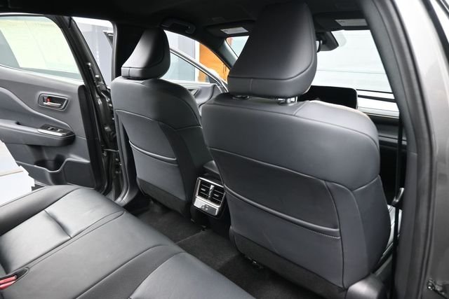 Used 2025  Toyota XLE image 23