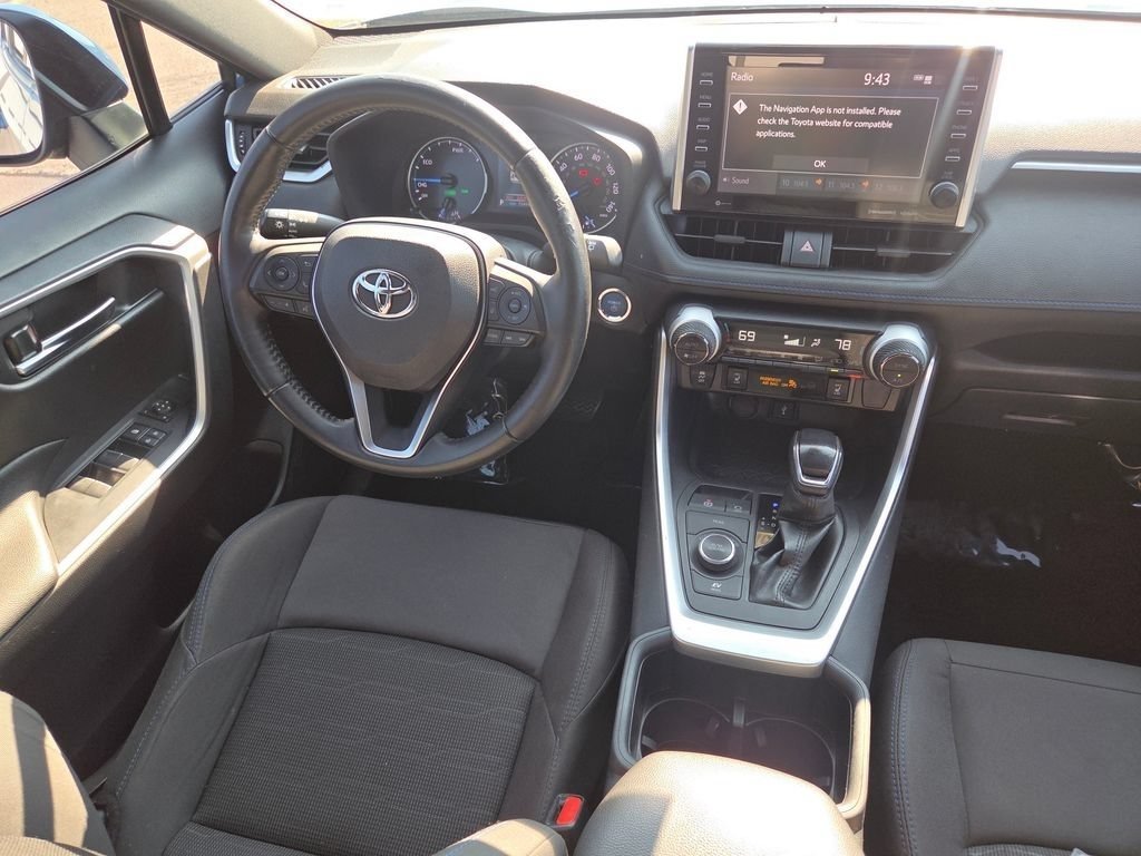 2022 Toyota RAV4 SE - Photo 31