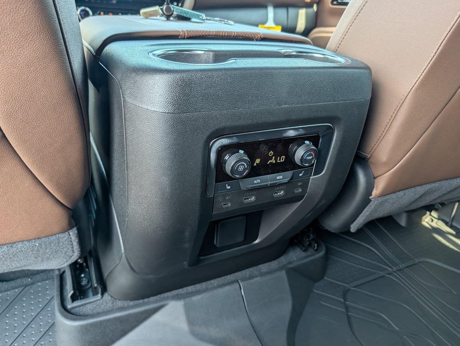 New 2026 Polar White Tricoat Chevrolet High Country image 33