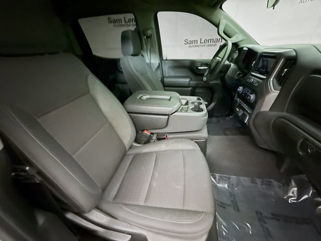 Used 2022 Silver Ice Metallic Chevrolet Custom image 27