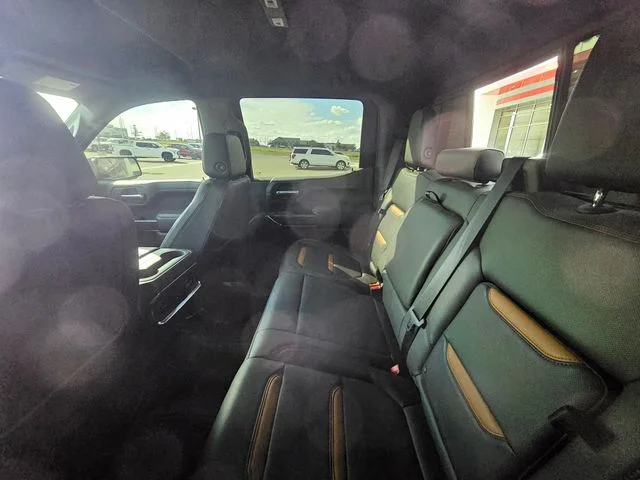 Used 2022  GMC AT4 image 17