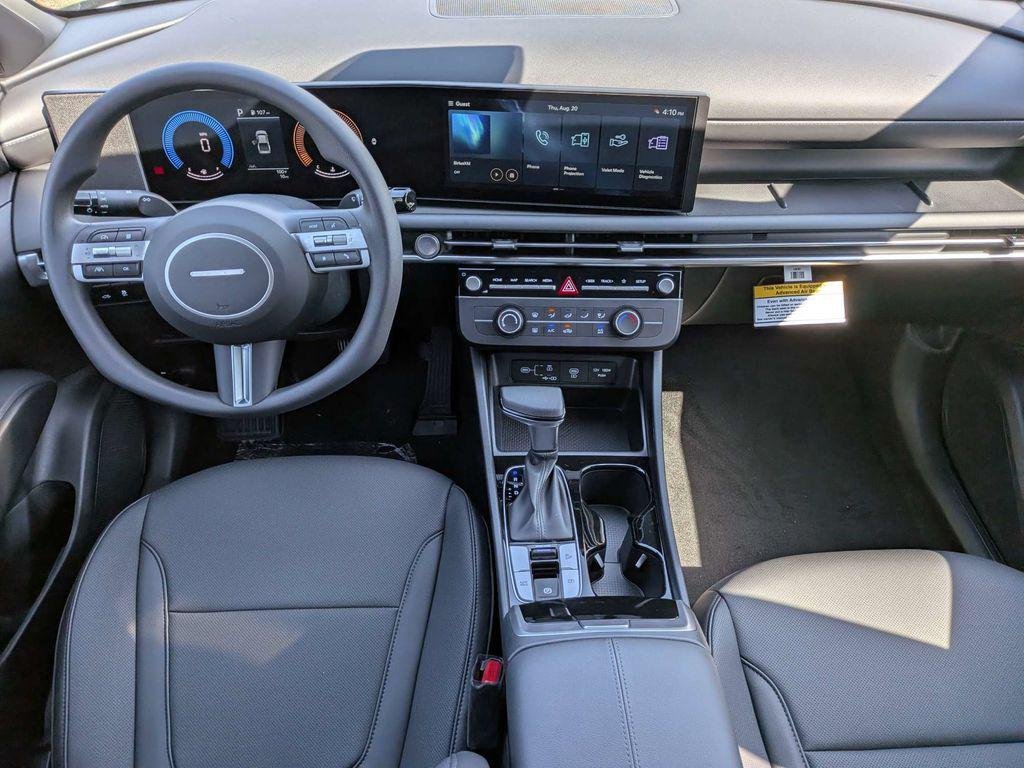 New 2027 Black Hyundai SE FWD image 16