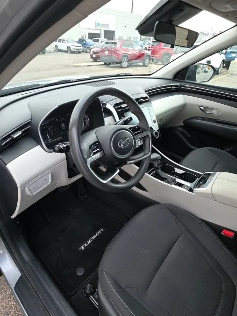 Used 2022 Silver Hyundai SEL image 12