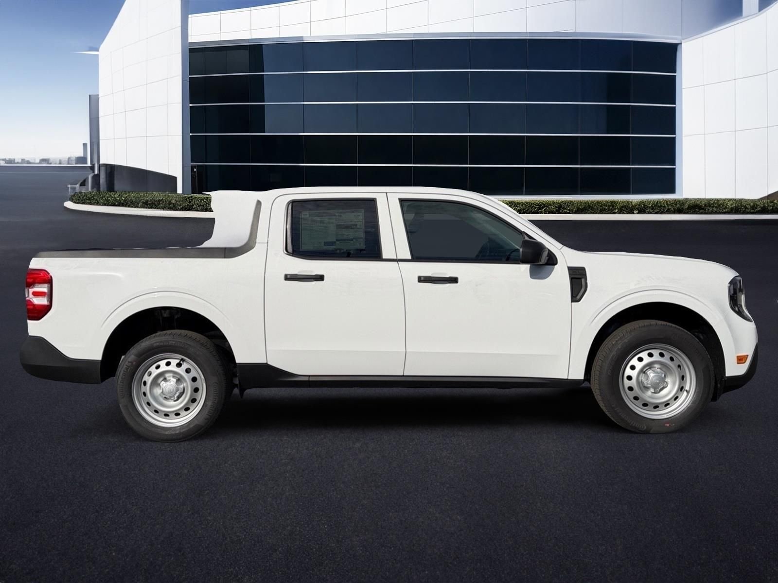 New 2026 Oxford White Ford XL image 4
