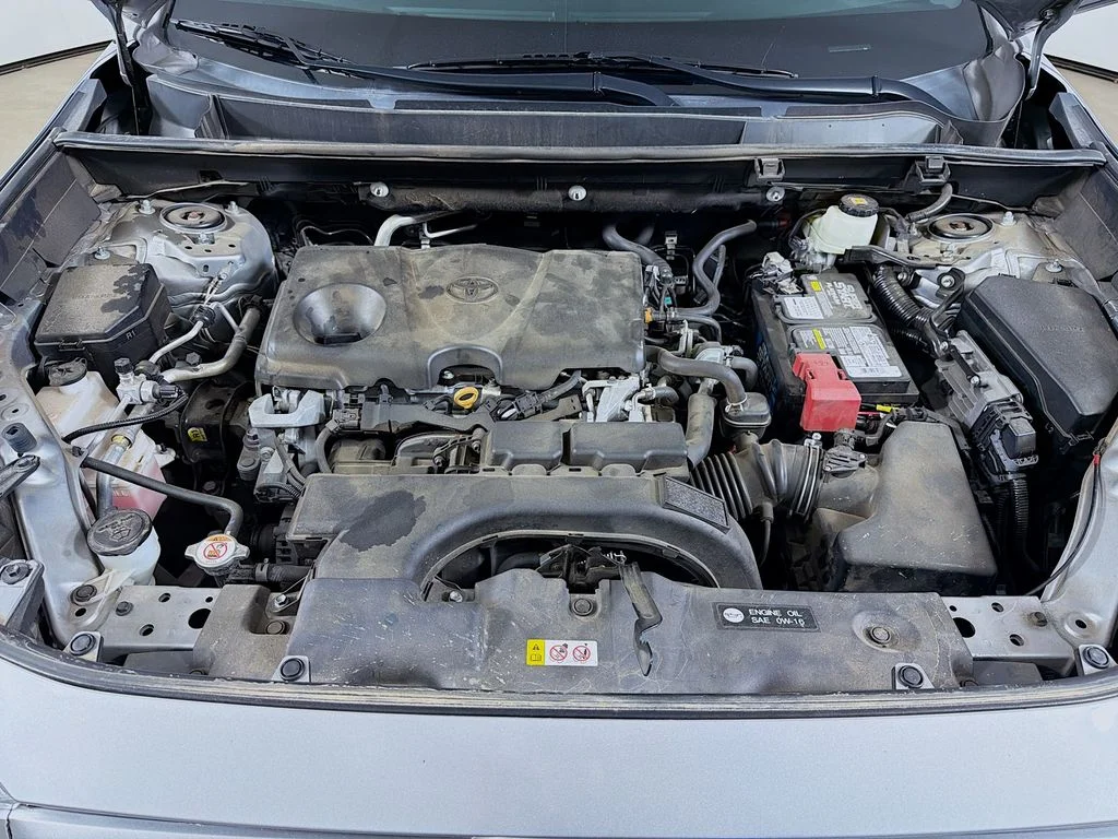 Used 2021 Silver Toyota XLE image 26