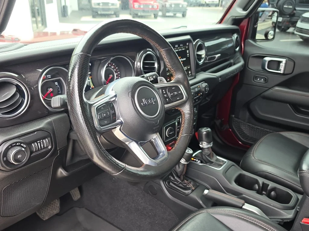 Used 2021 Snazzberry Pearlcoat Jeep Unlimited Rubicon 392 image 20