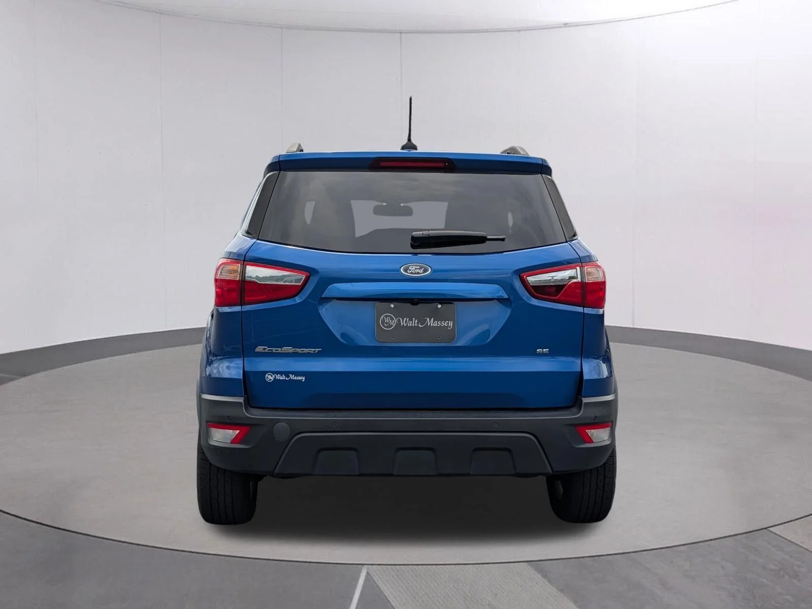 Used 2021 Lightning Blue Ford SE image 4