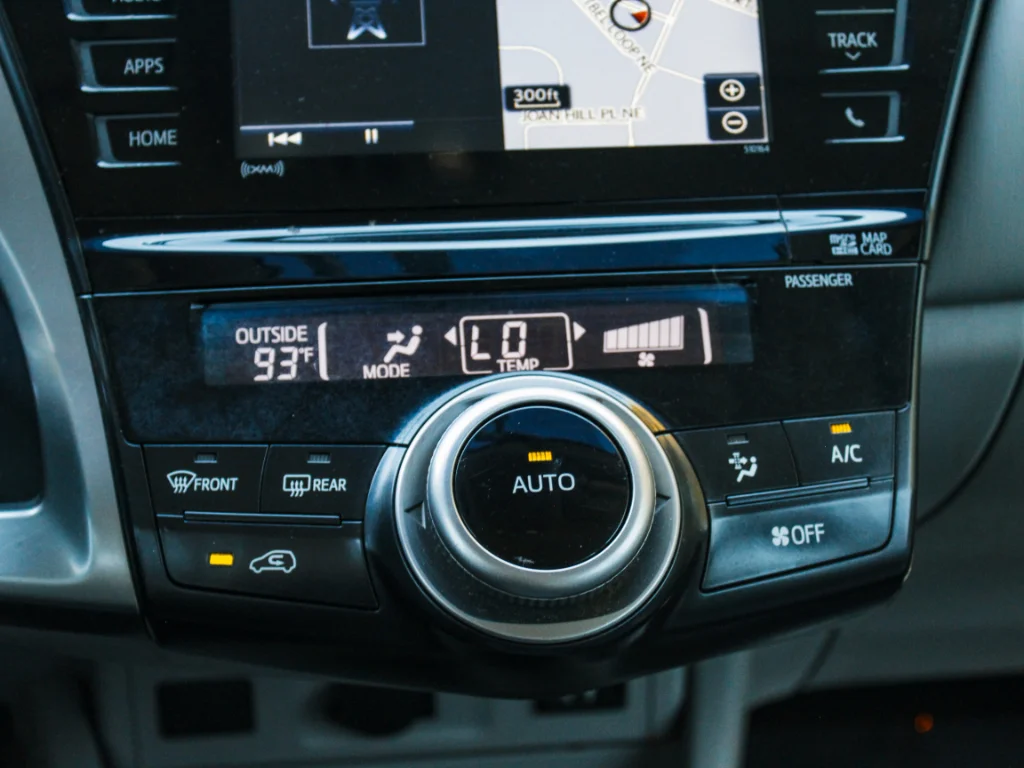 Used 2017 Blizzard Pearl Toyota Three image 20