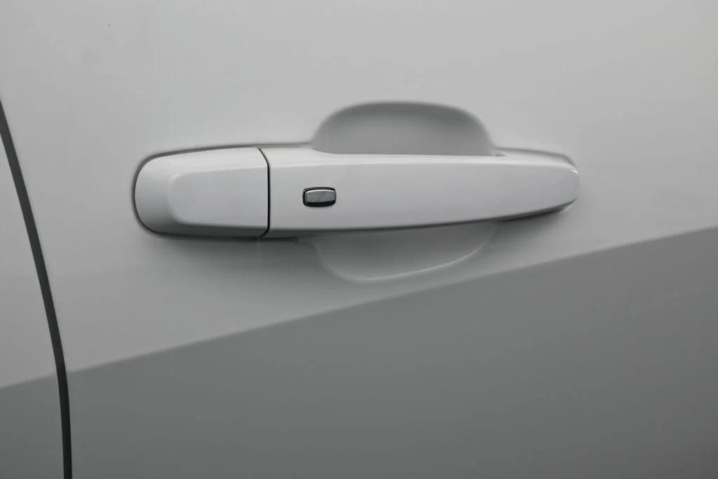 Used 2024 Summit White Chevrolet RS image 33
