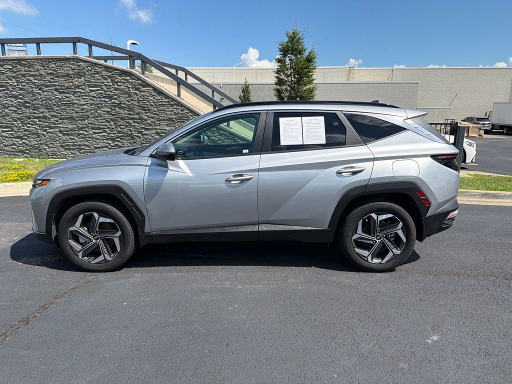 Used 2024 Silver Hyundai SEL Convenience image 4