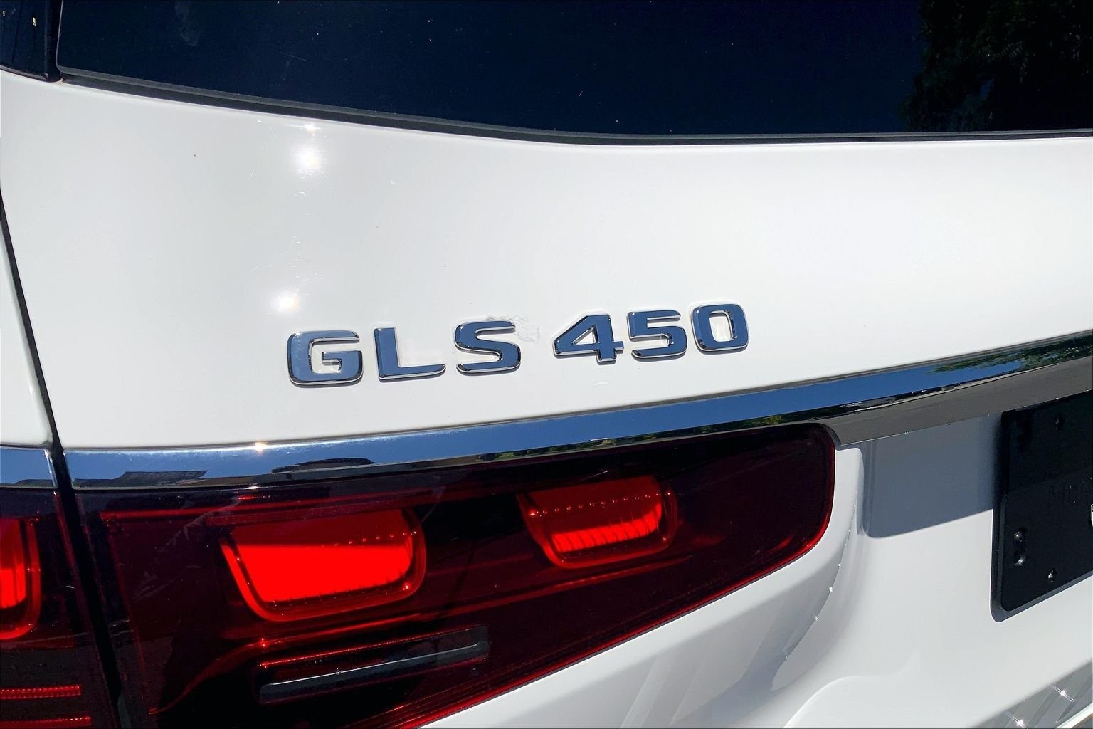 Used 2025 Polar White Mercedes-Benz GLS 450 image 9
