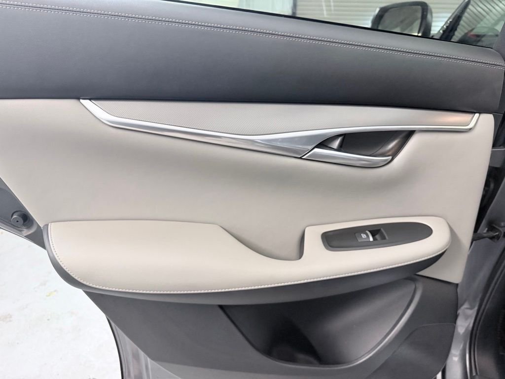 Used 2023 Gray INFINITI LUXE image 30