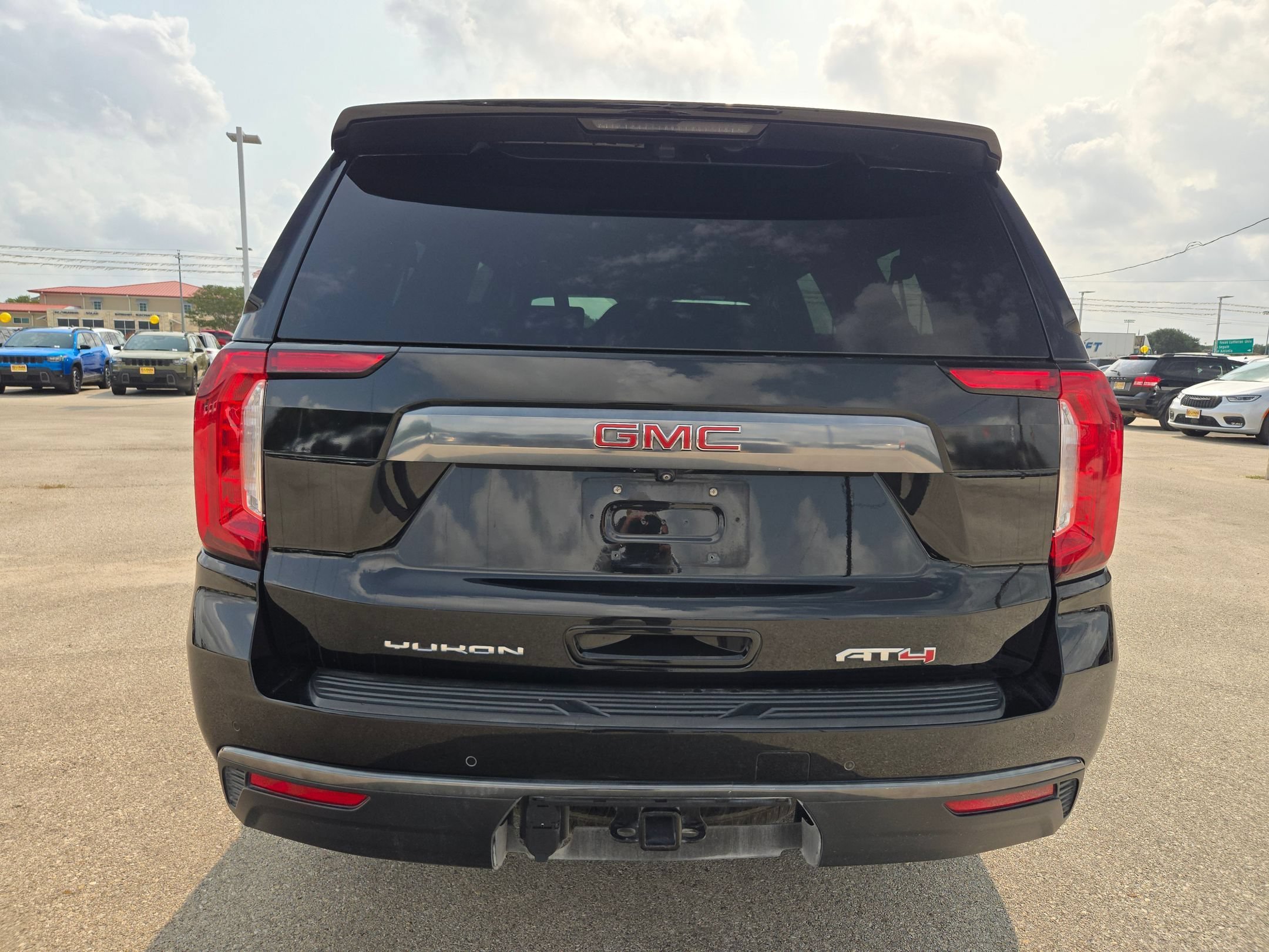 Used 2021 Onyx Black GMC AT4 image 4