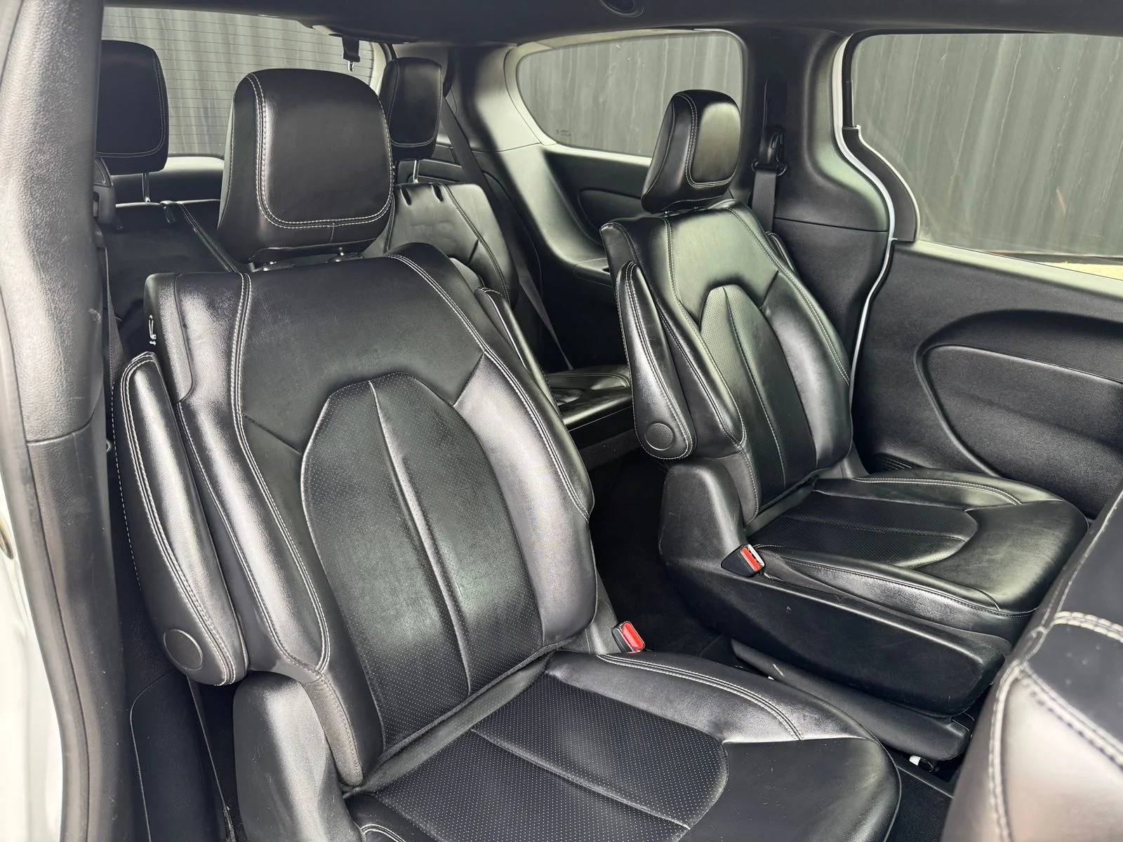 Used 2024 White Chrysler Select S Appearance image 35