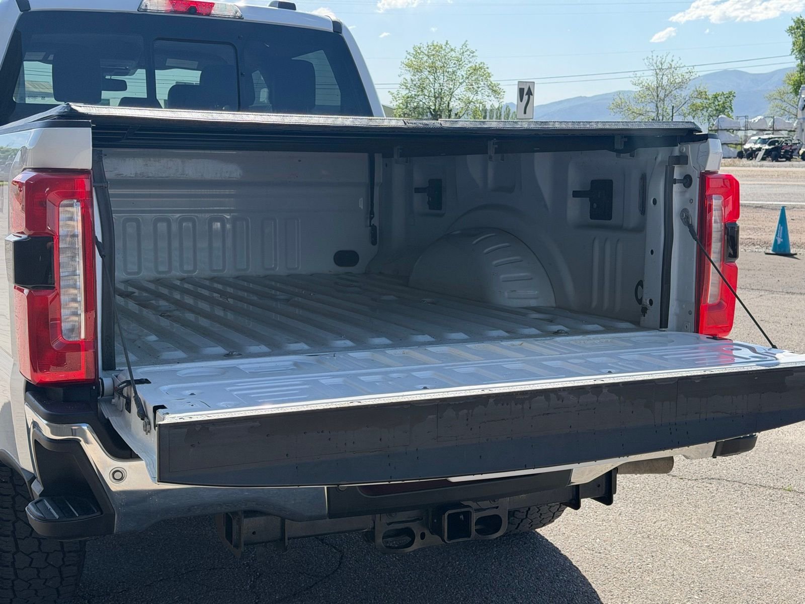 2023 Ford F-350 Super Duty Lariat - Photo 9