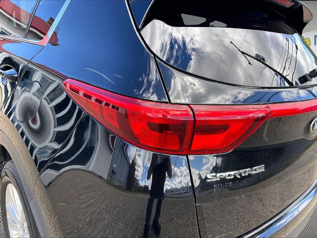 Used 2018 Black Cherry Kia LX image 30