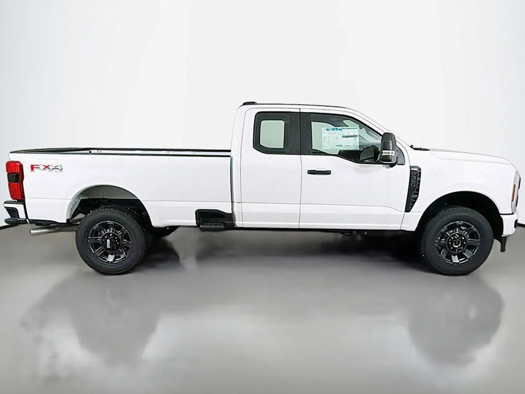 New 2025 Oxford White Ford F-350® XL image 13