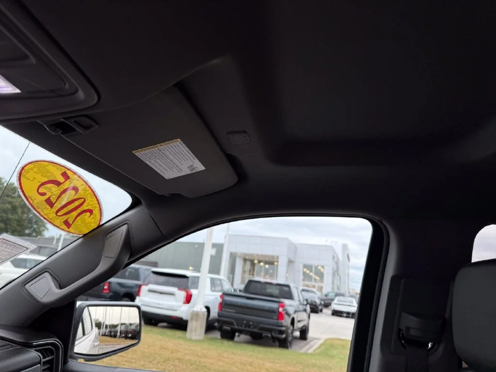 Used 2025 White GMC SLT image 14