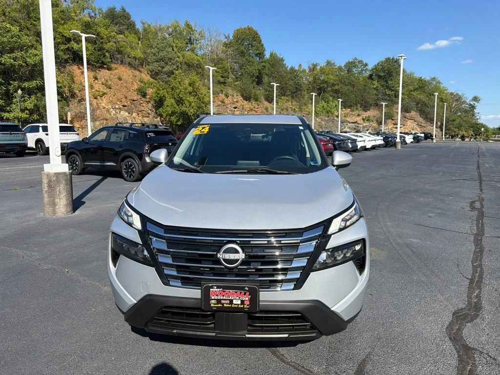 Used 2024 Silver Nissan SV image 2