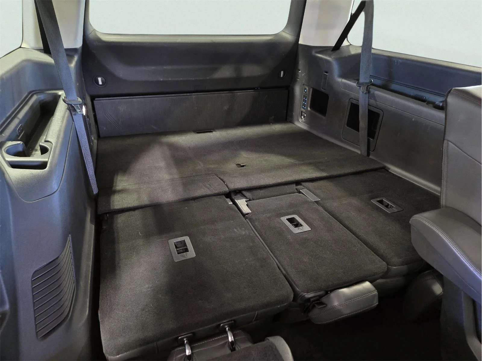 Used 2025 Agate Black Ford Active image 42