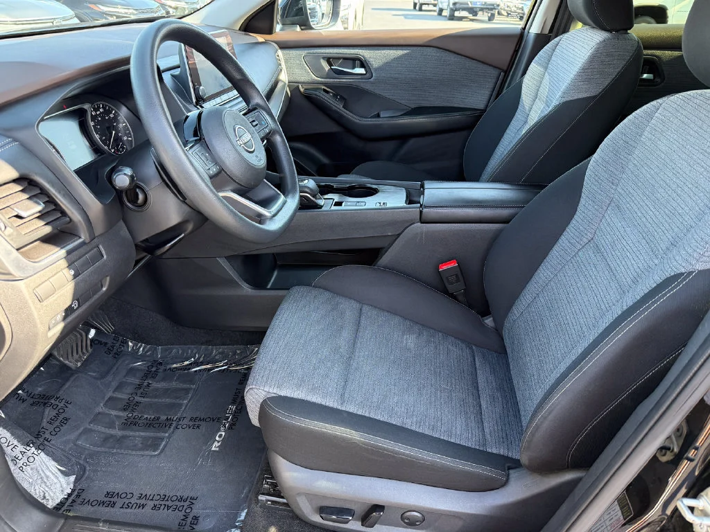 Used 2023 Black Nissan SV image 24