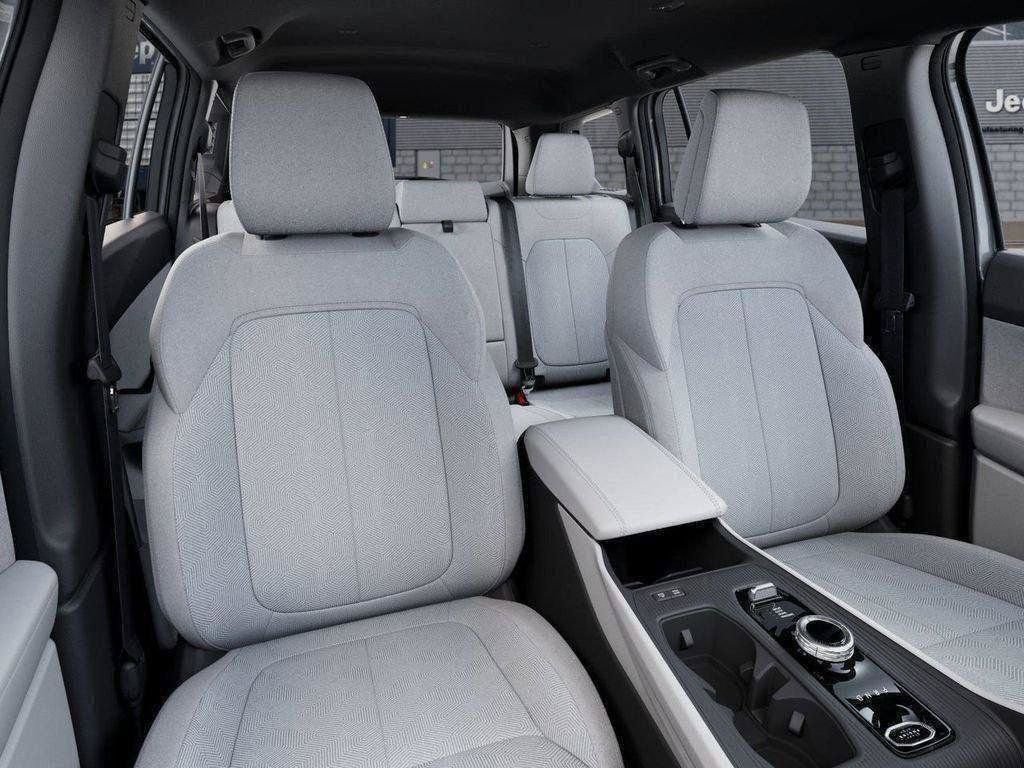 New 2026 Bright White Clear-Coat Exterior Paint Jeep Laredo image 13