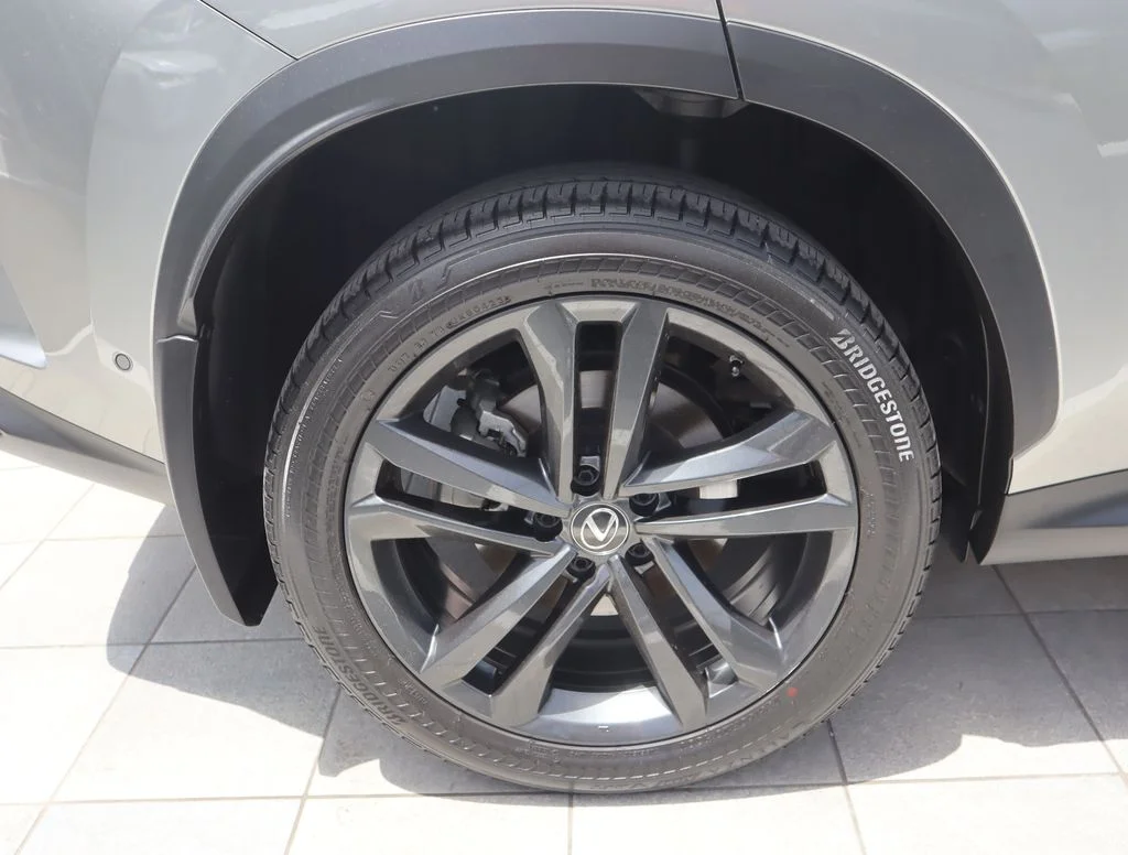 Used 2023 Silver Lexus 350h Premium image 10