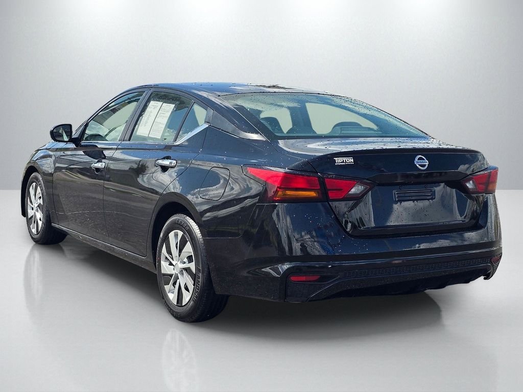 Used 2022 Black Nissan 2.5 S image 7