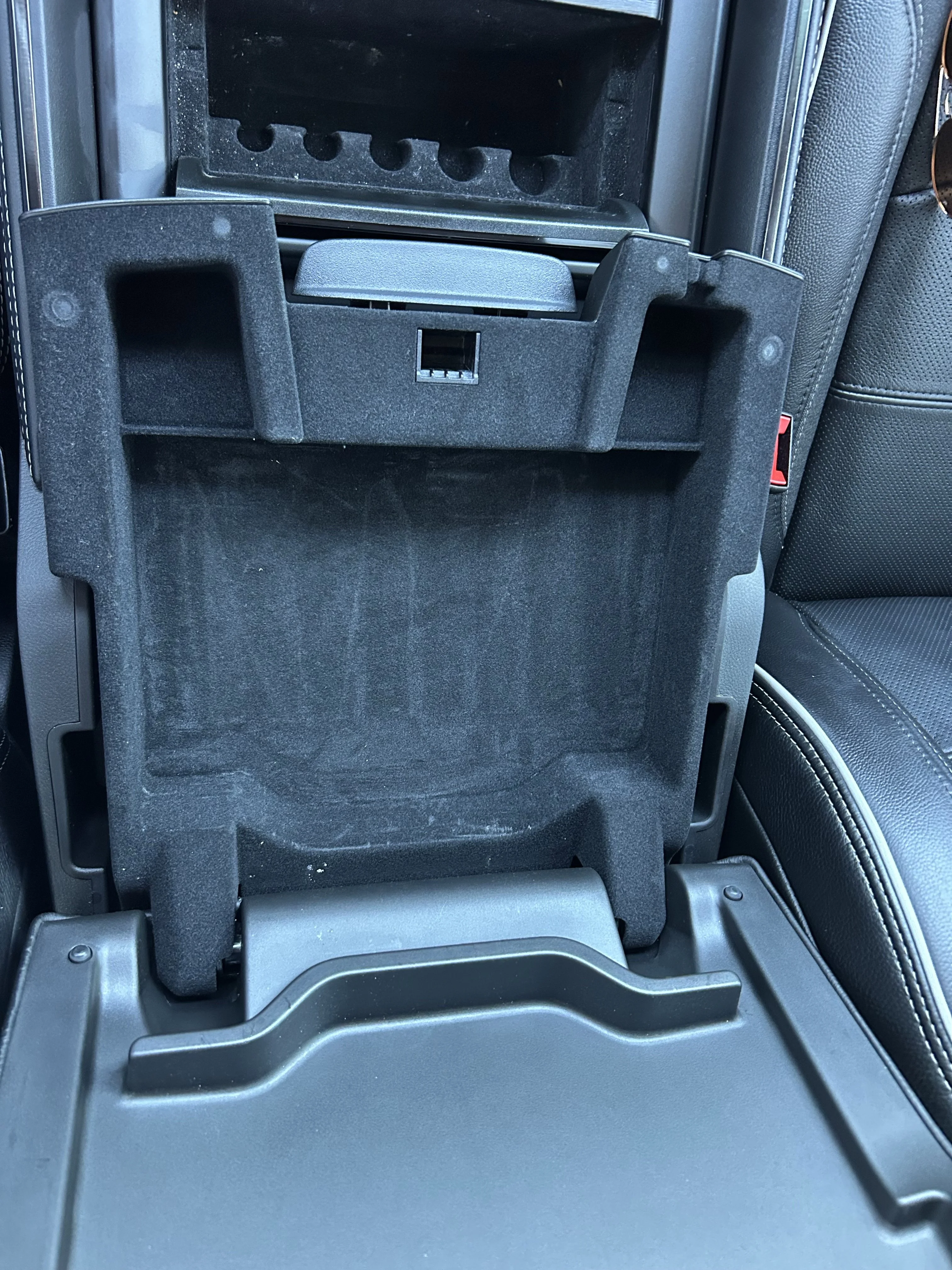 Used 2025 Ceramic Gray Clearcoat Ram Limited image 23
