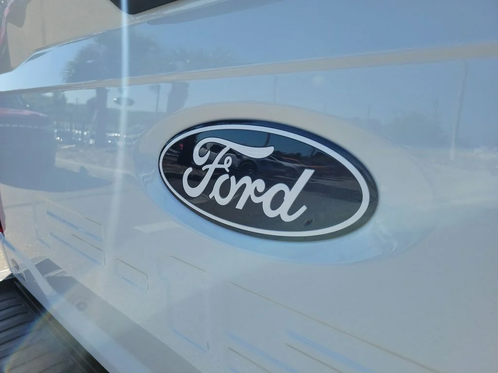 New 2026 Oxford White Ford STX® image 7