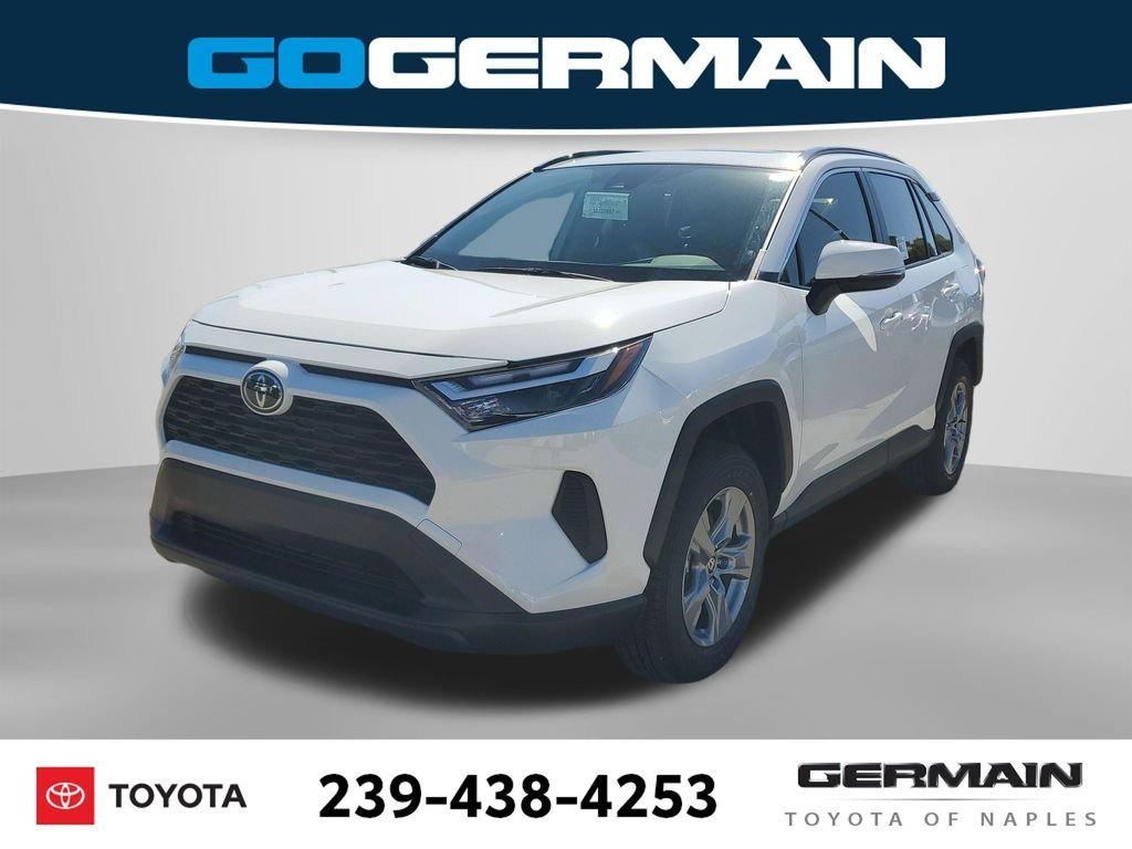 Used 2025 White Toyota XLE image 1