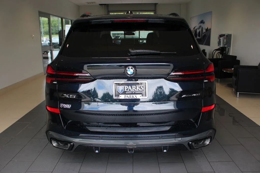 New 2026 Carbon Black Metallic BMW xDrive40i image 25