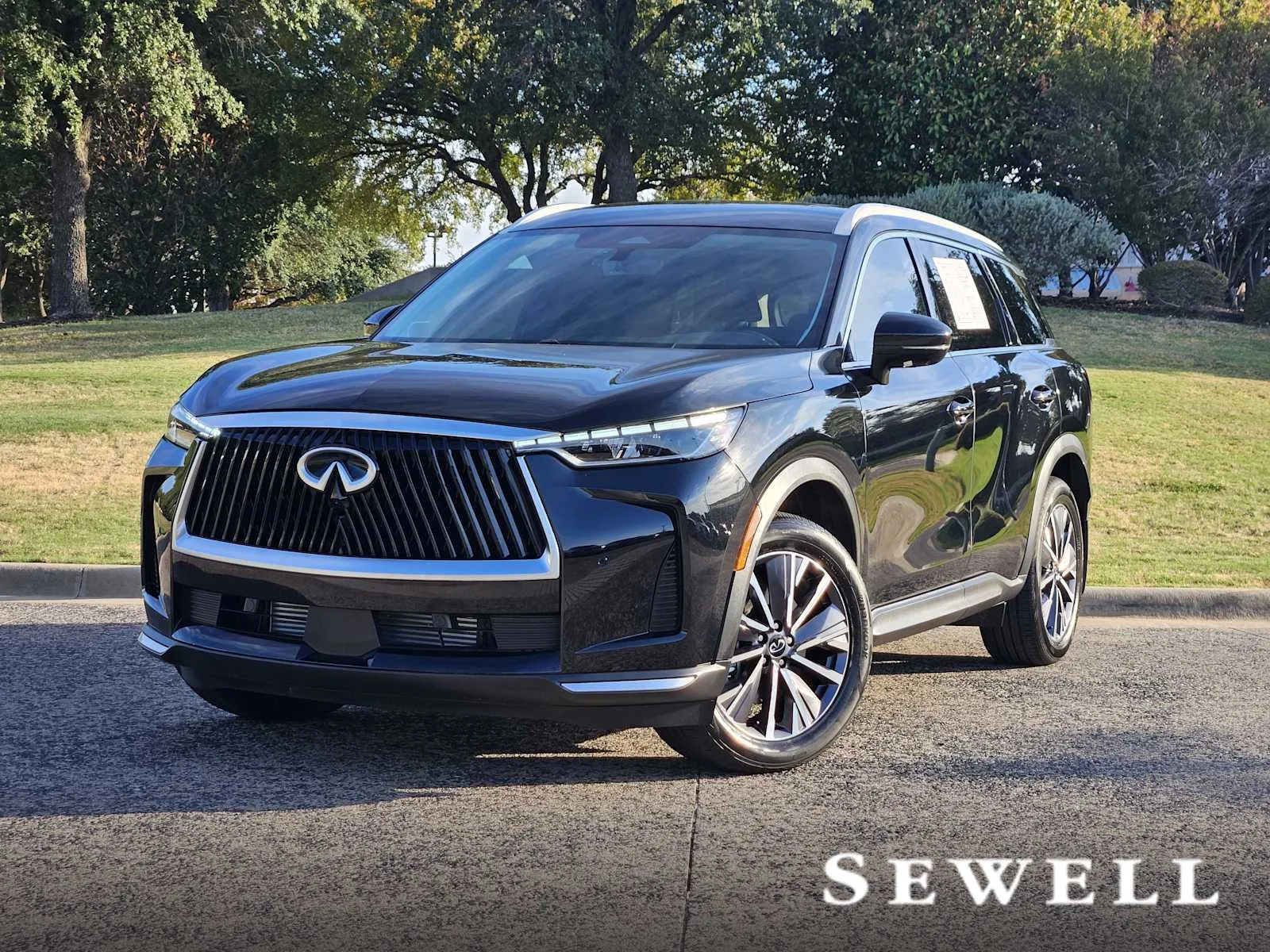 2027 INFINITI QX60 LUXE