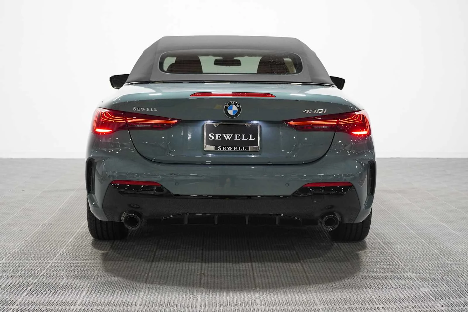 New 2027 Cape York Green Metallic BMW 430i image 5