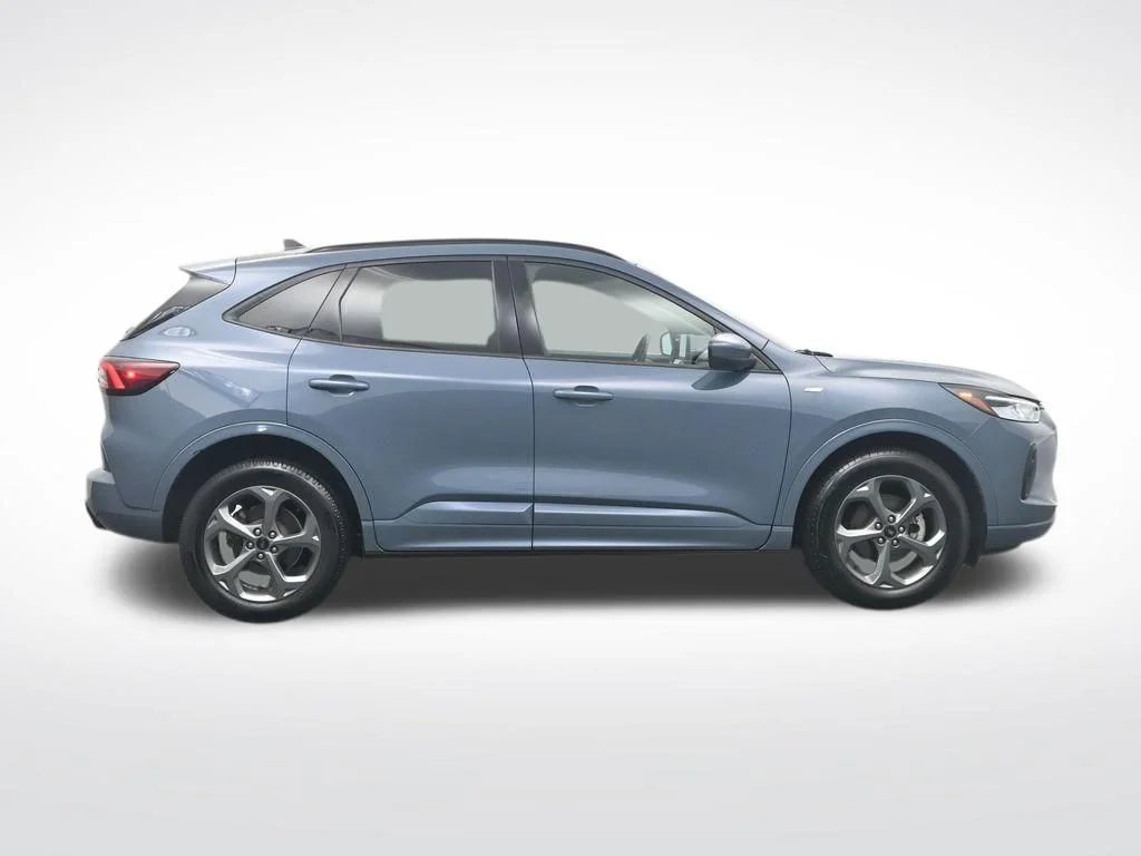 Used 2023 Blue Ford ST-Line Select image 4