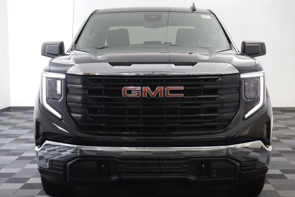 Used 2024 Onyx Black GMC Pro image 21